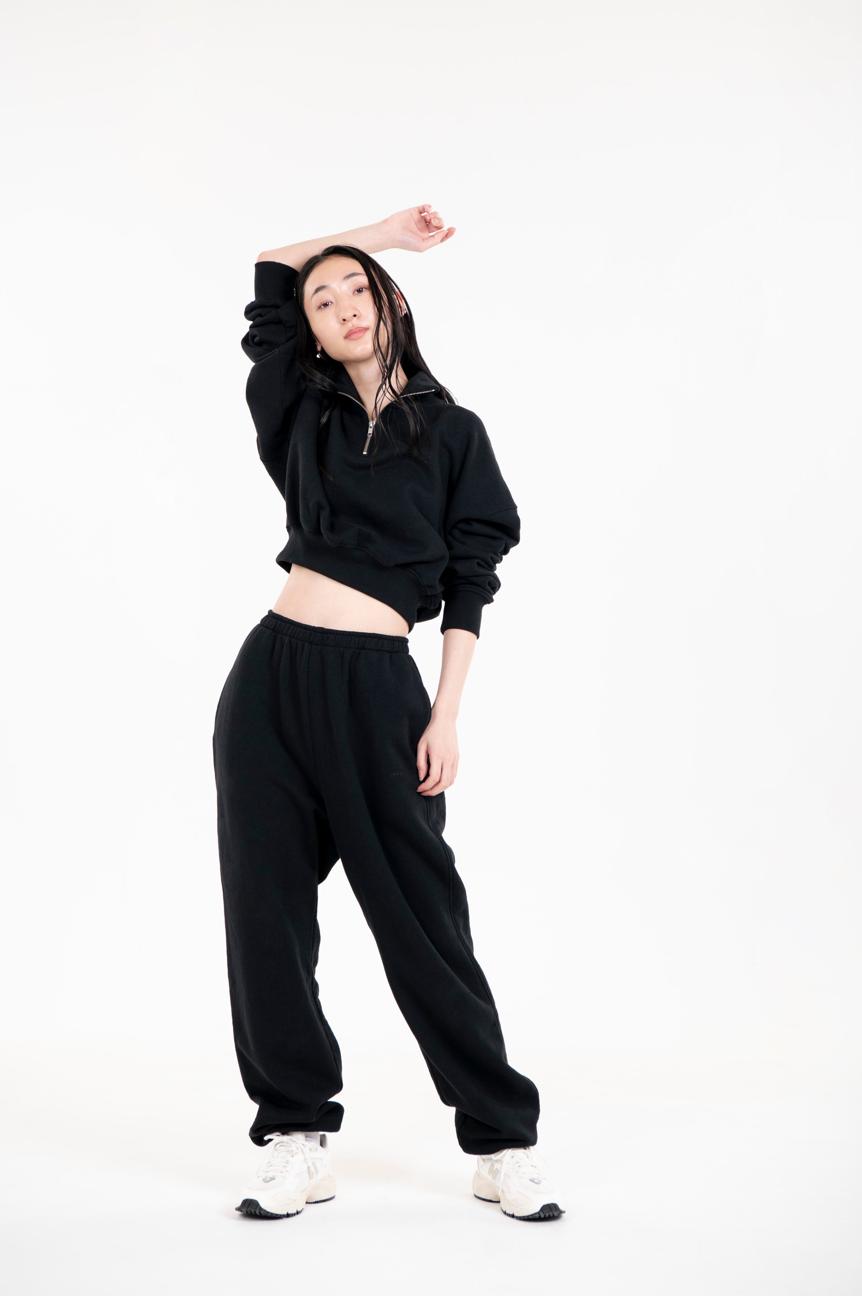 Tsuriami Cropped Sweat Black