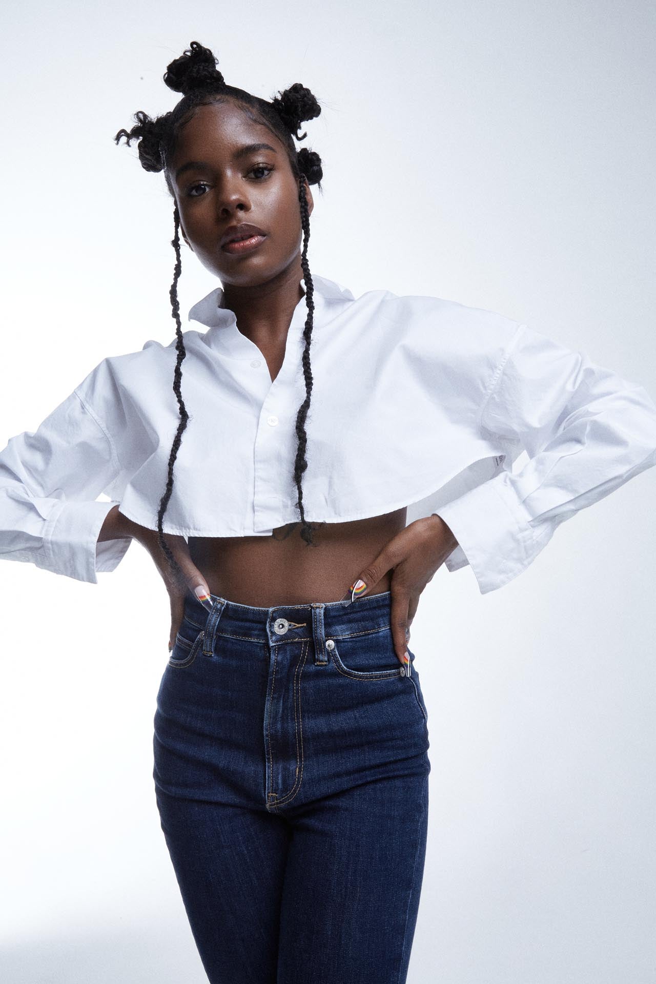 Cropped Shirt - White Model front