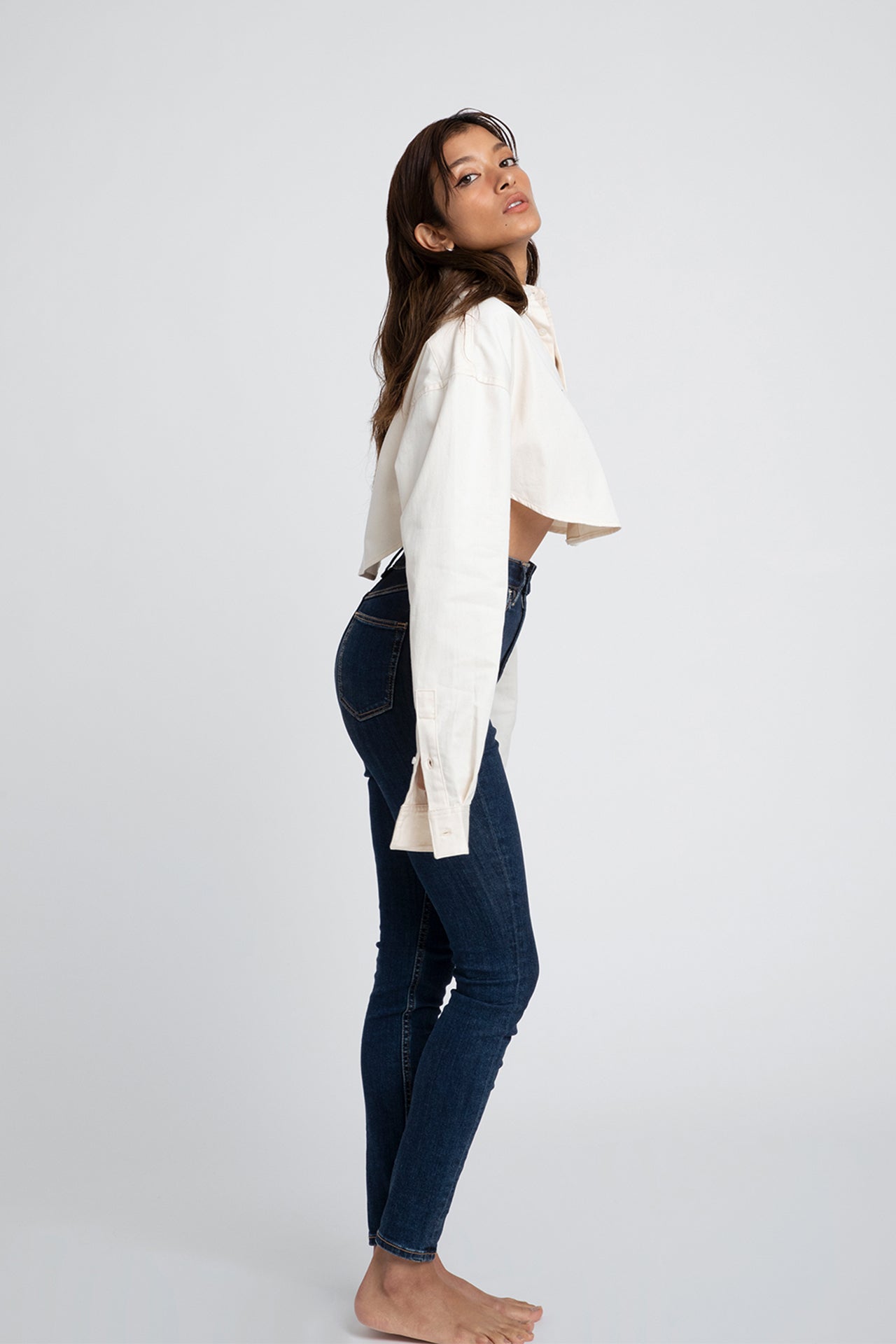 Cropped Shirt - Ecru Model full side