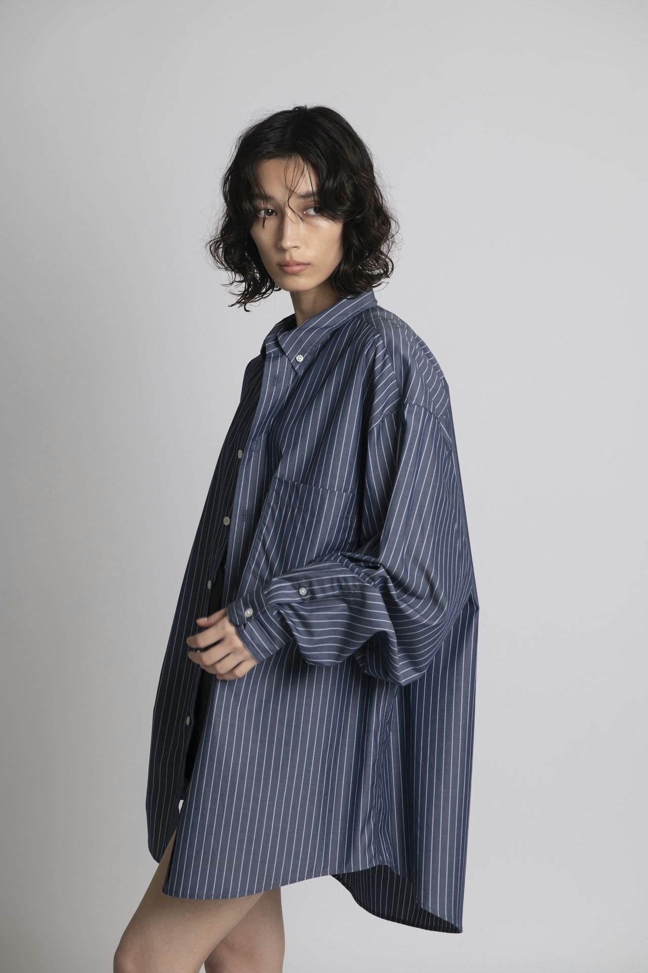 Oversized Shirt - Navy Stripe Model side
