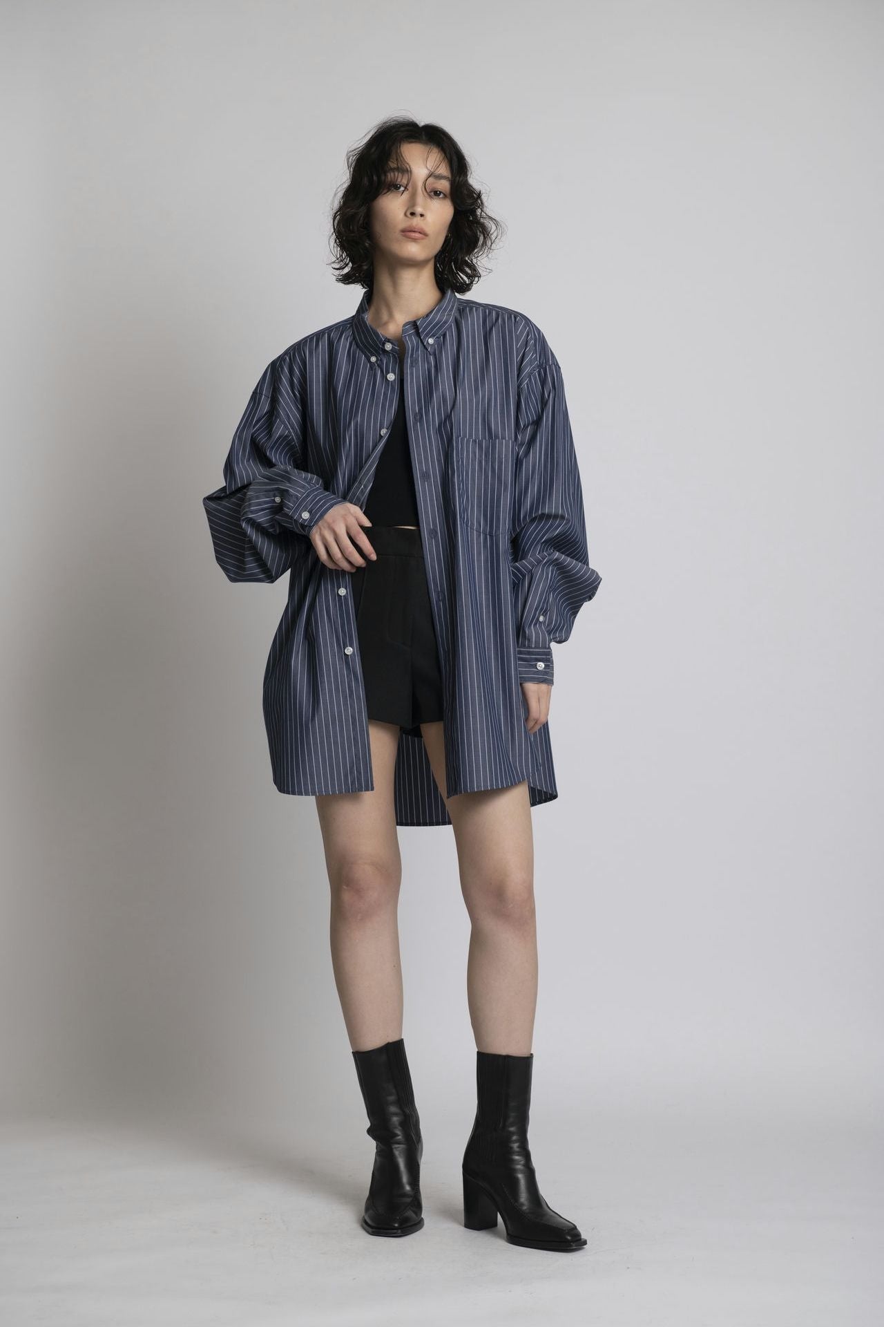 Oversized Shirt - Navy Stripe Model full front