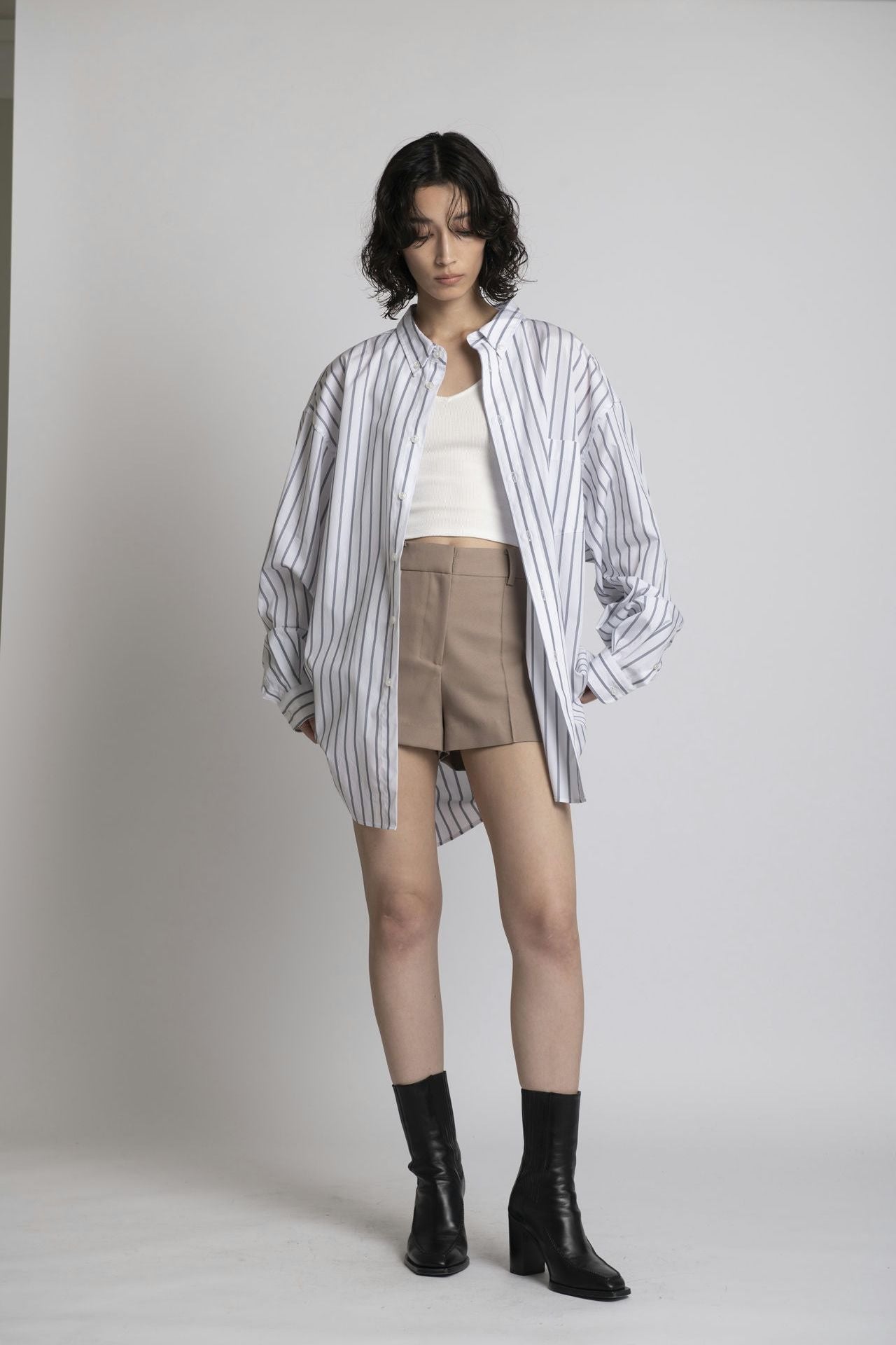Oversized Shirt - White Stripe Model front 2