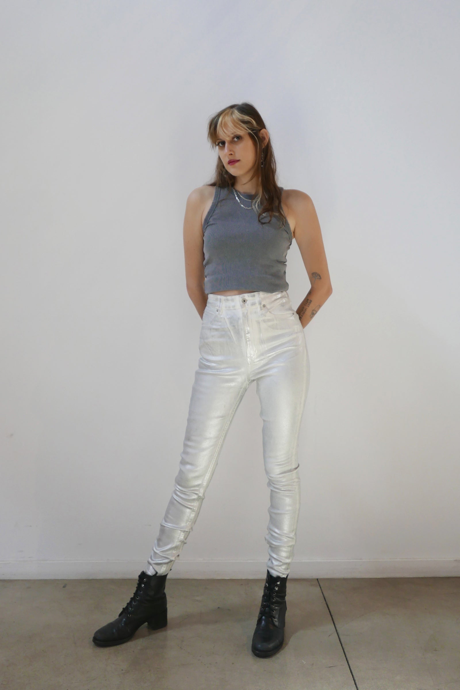 Coated High Rise Skinny - Metallic Icy Grey Model front