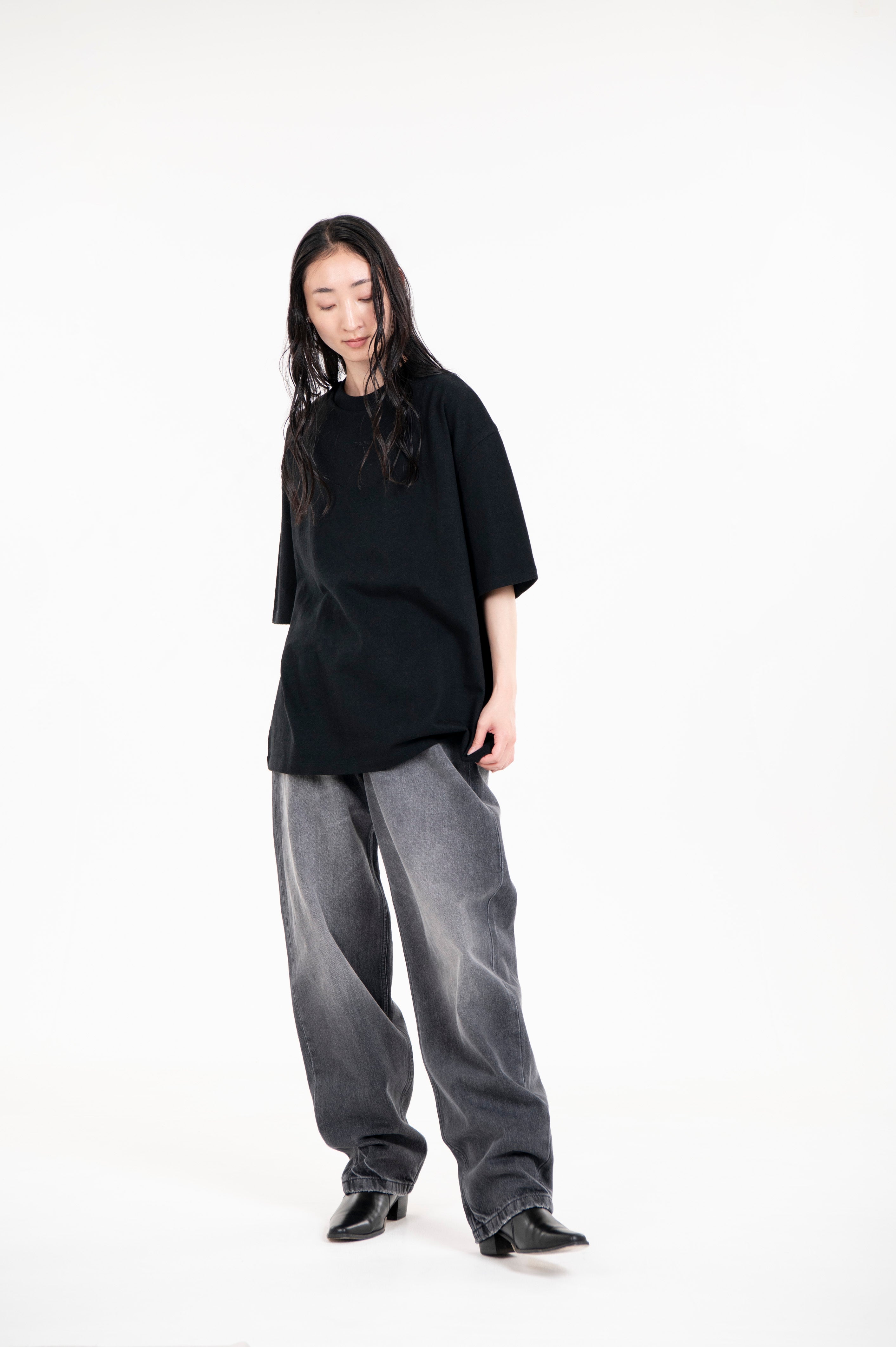 TSURIAMI UNISEX OVERSIZED TEE BLACK