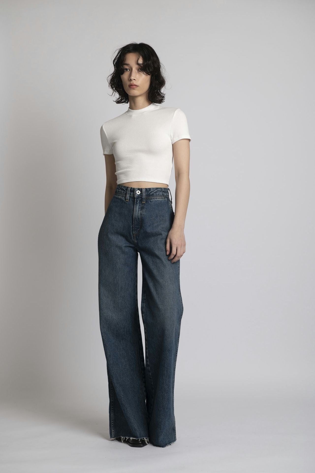 Rigid Wide Leg - Indigo Model full front