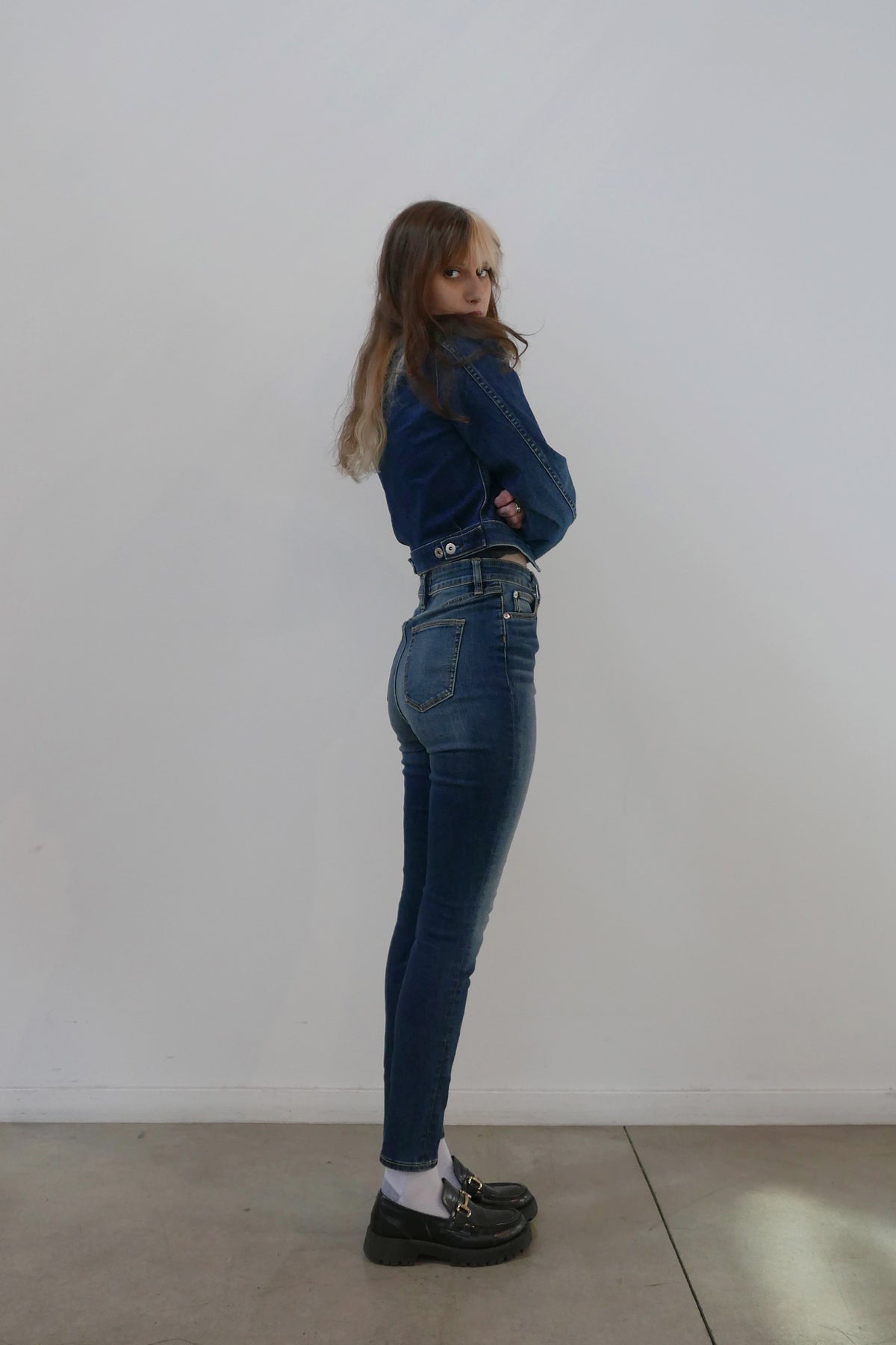 High Rise Skinny - Dark Indigo Model side