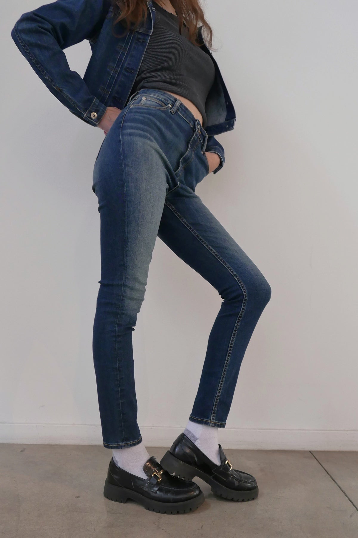 High Rise Skinny - Dark Indigo Model side