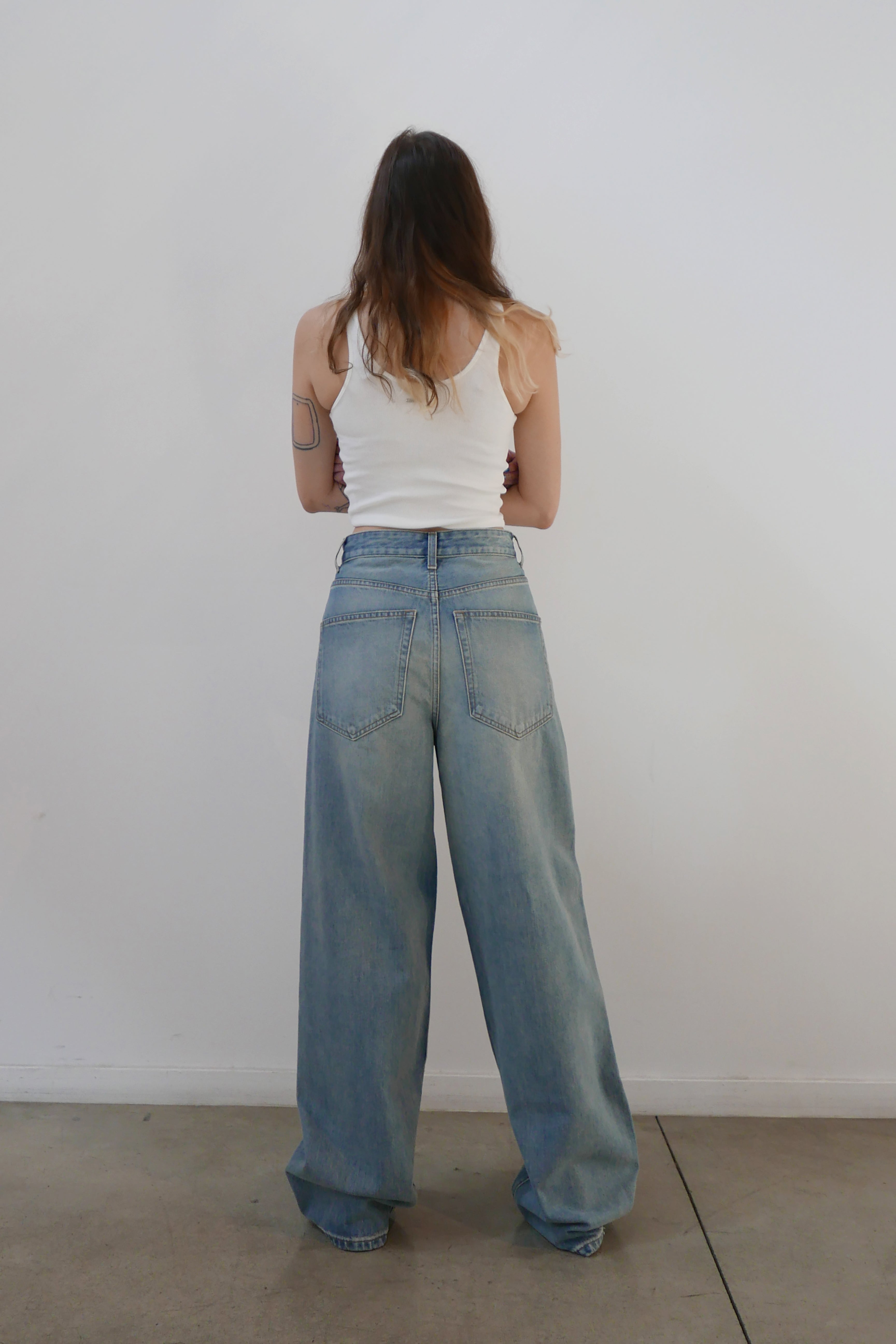 Baggy Wide Fit Indigo - Model Full Back 2